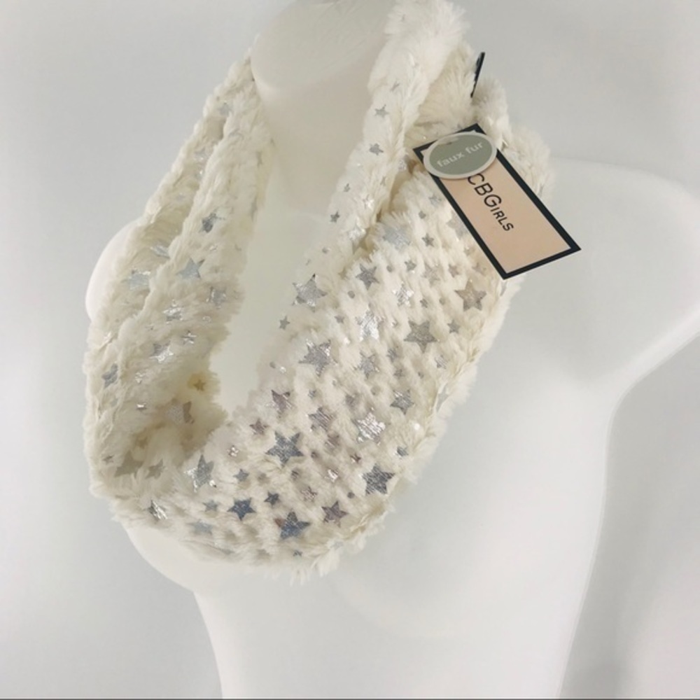 BCBGIRLS TWISTED FAUX FUR INFINITY SCARF - Picture 4 of 4
